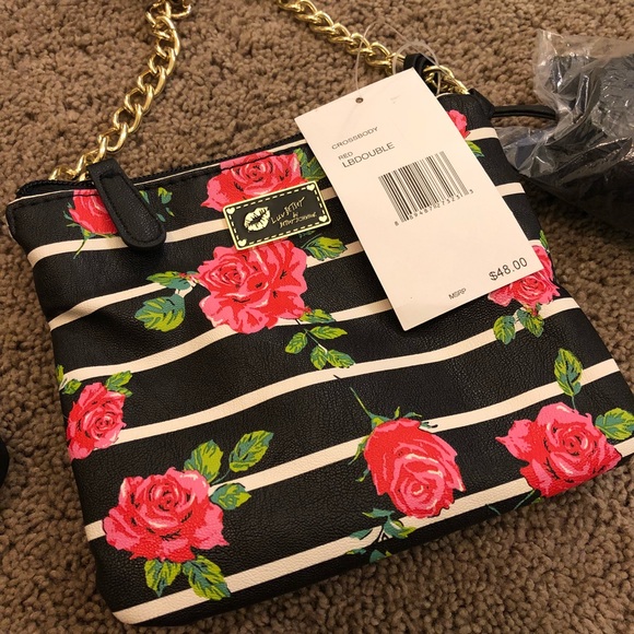 Small Rose Betsey Johnson Purse - Picture 2 of 5